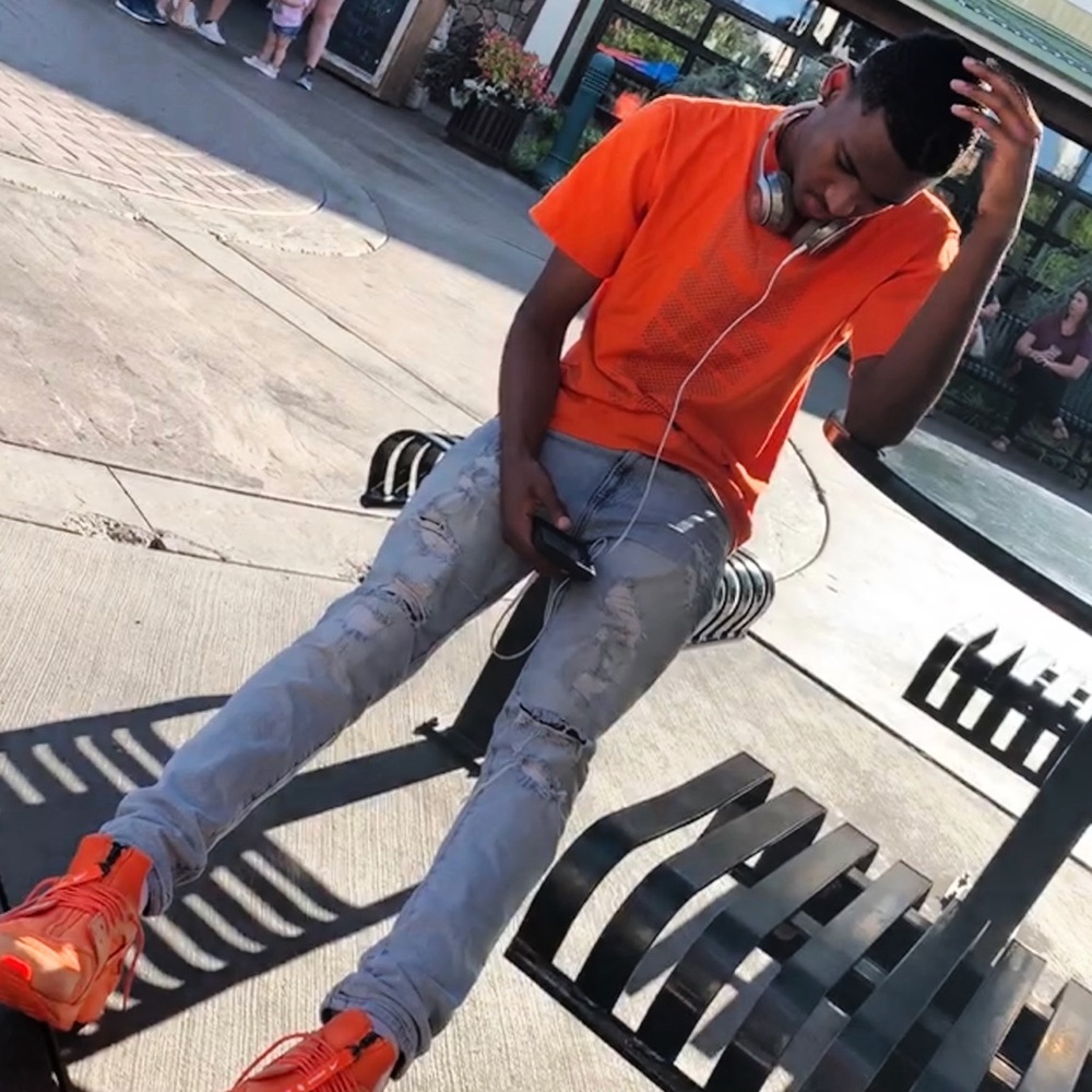 Meet your Posher, Jonny